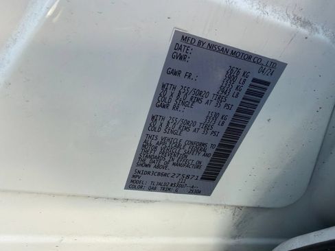 Used 2024 Nissan Pathfinder SL w/ SL Premium Package FWD image 11