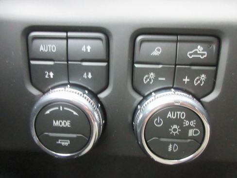 New 2026 GMC Sierra 2500 AT4 w/ AT4 Premium Plus Package image 18