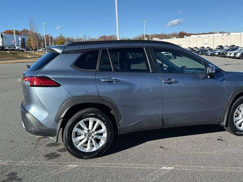 Used 2023 Toyota Corolla Cross LE image 4