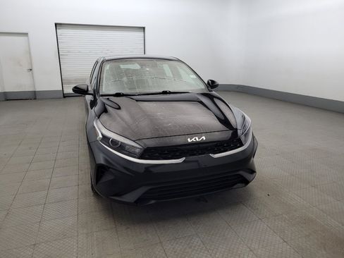 Used 2022 Kia Forte LXS image 14