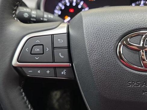 Certified 2025 Toyota Highlander XLE AWD/4WD image 13