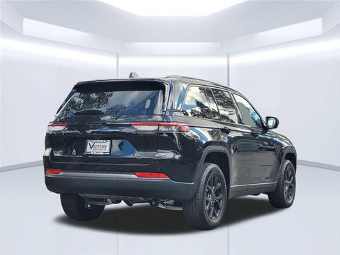 New 2026 Jeep Grand Cherokee Altitude AWD/4WD image 4
