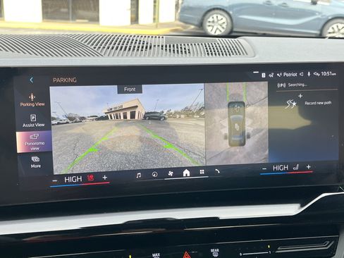 Used 2024 BMW 530i w/ Executive Package image 4