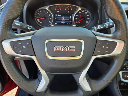 Used 2023 GMC Terrain SLE image 18