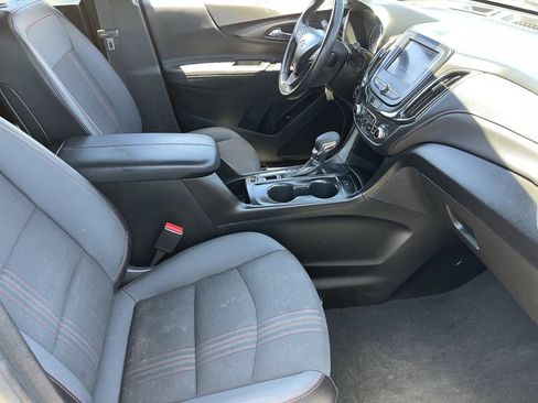 Used 2022 Chevrolet Equinox RS FWD image 12
