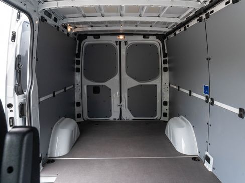 Used 2021 Mercedes-Benz Sprinter 2500 w/ Driver Convenience Package image 51