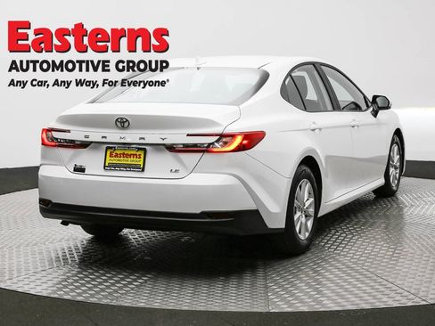 Used 2025 Toyota Camry LE FWD image 5