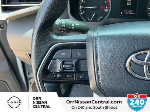 Used 2023 Toyota Tundra Limited AWD/4WD image 19