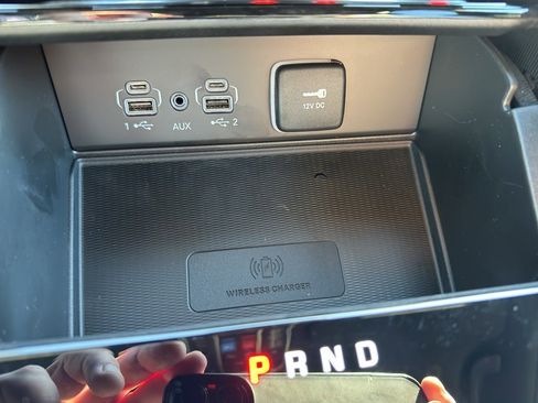 New 2025 Jeep Grand Cherokee Altitude image 18