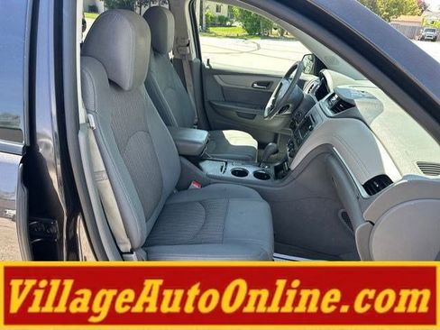 Used 2017 Chevrolet Traverse LS AWD/4WD image 38