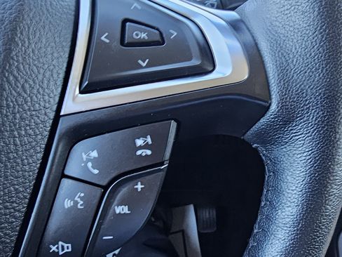 Used 2024 Ford Edge SEL image 15