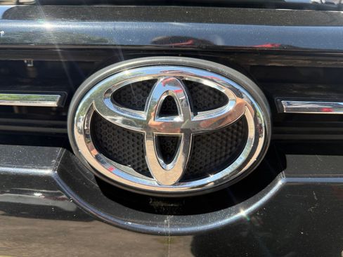 Used 2021 Toyota 4Runner SR5 AWD/4WD image 22