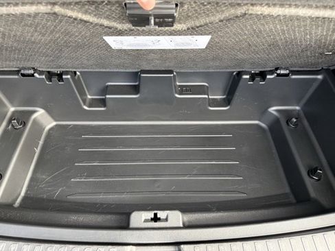 Used 2025 GMC Acadia Elevation image 14