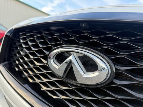 Used 2024 INFINITI Q50 Sensory image 39