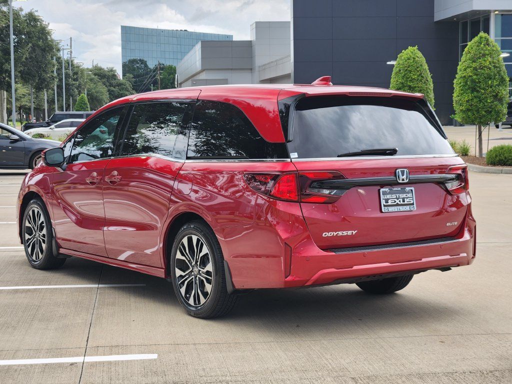 Used 2025 Honda Odyssey Elite image 5