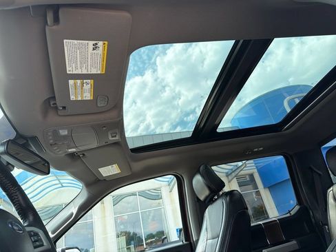 Used 2015 Ford F150 Lariat w/ Equipment Group 502A Luxury AWD/4WD image 20