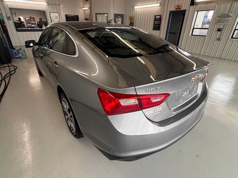 Used 2025 Chevrolet Malibu LT FWD image 4