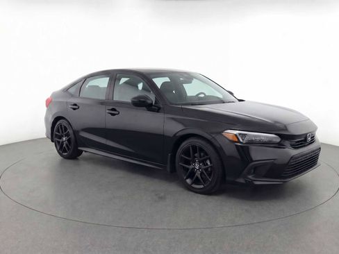 Used 2023 Honda Civic Sport image 3