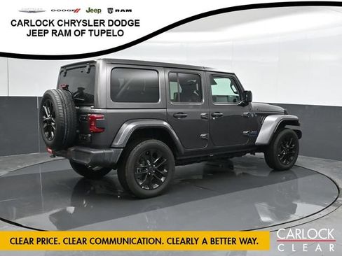 Used 2025 Jeep Wrangler Unlimited Sahara w/ Safety Group AWD/4WD image 3