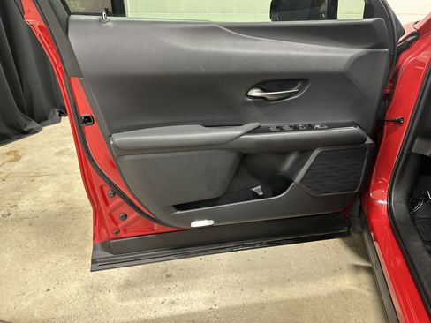 Used 2019 Lexus UX 250h w/ Premium Package image 14