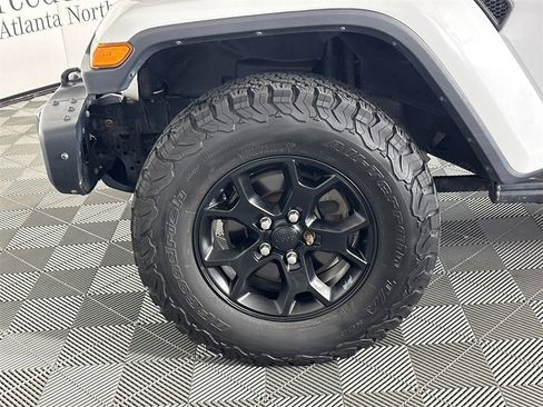 Used 2019 Jeep Wrangler Unlimited Sahara w/ Quick Order Package 24M Moab image 11