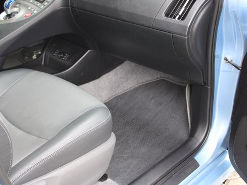 Used 2015 Toyota Prius Prime Advanced image 37