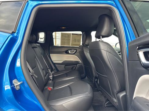 Used 2024 Jeep Compass Limited image 9