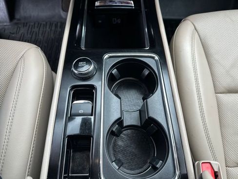 Used 2022 Lincoln Corsair AWD w/ Premium Package image 37