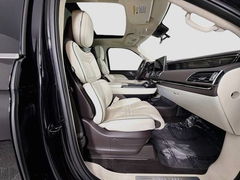 Used 2023 Lincoln Navigator L Black Label AWD/4WD image 30