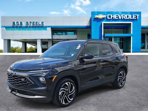 Used 2026 Chevrolet TrailBlazer RS w/ Convenience Package FWD image 2