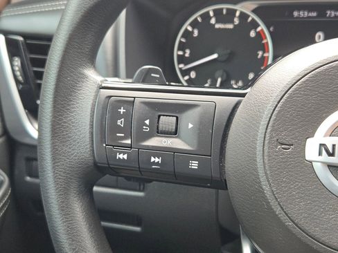 Used 2021 Nissan Rogue SV FWD image 21