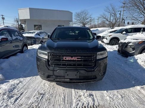 Used 2023 GMC Acadia SLE w/ Driver Convenience Package image 7