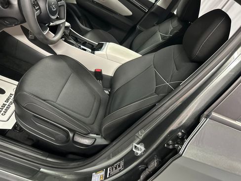 Used 2023 Hyundai Tucson SE image 10