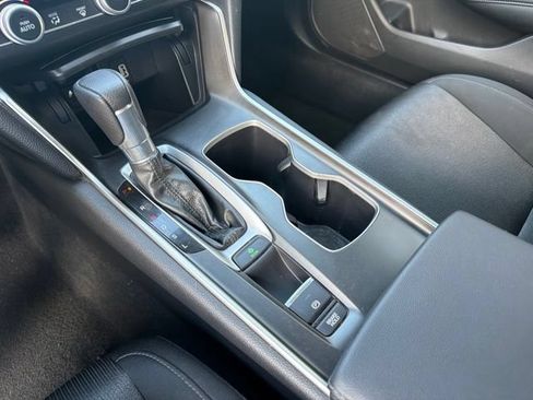 Used 2020 Honda Accord LX image 25