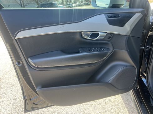 Used 2019 Volvo XC90 T5 R-Design w/ Advanced Package image 8