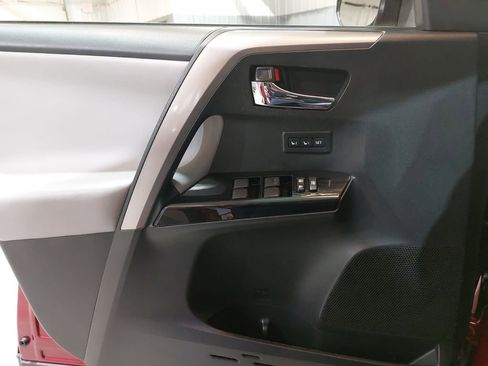 Used 2018 Toyota RAV4 Limited image 26