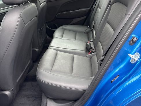 Used 2017 Hyundai Elantra Limited w/ Limited Ultimate Package 05 FWD image 24