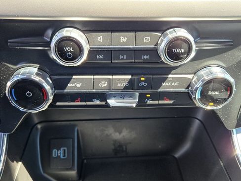 Certified 2022 Ford F150 XLT w/ Equipment Group 302A High image 16