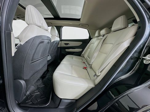 Used 2023 Nissan Ariya FWD image 28