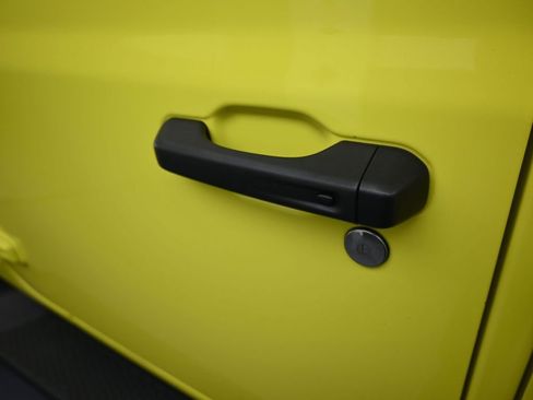 Used 2023 Jeep Wrangler Unlimited Sahara image 35