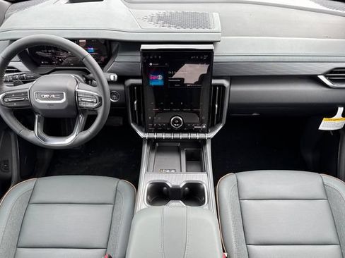 New 2026 GMC Acadia AT4 w/ Luxury Package AWD/4WD image 15