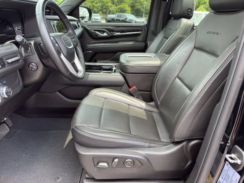 Used 2024 GMC Yukon Denali AWD/4WD image 12