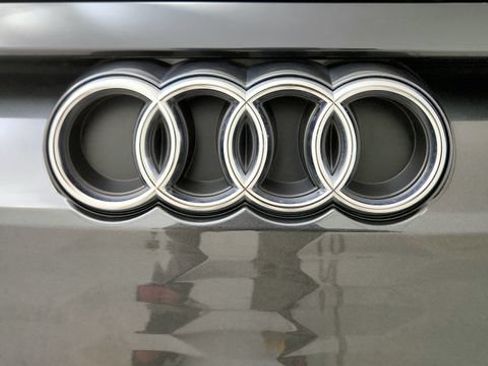 Used 2023 Audi e-tron GT Premium Plus AWD/4WD image 31