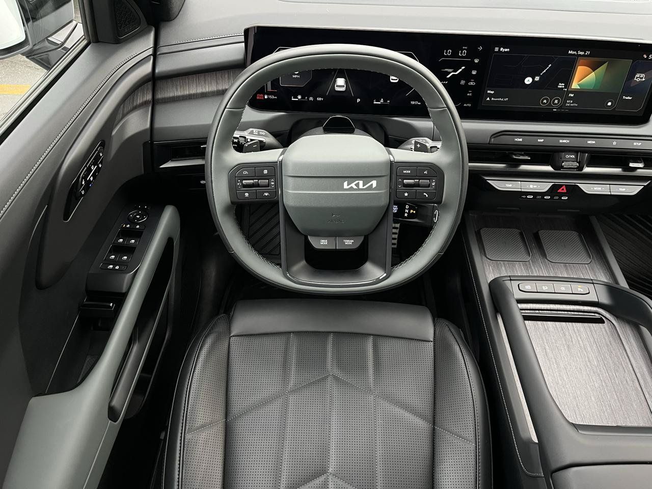Used 2027 Kia Telluride SX Prestige X-Line w/ Towing Package AWD/4WD image 4
