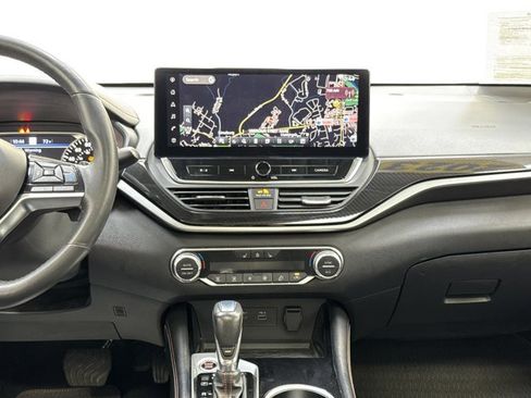 Used 2023 Nissan Altima 2.0 SR image 25