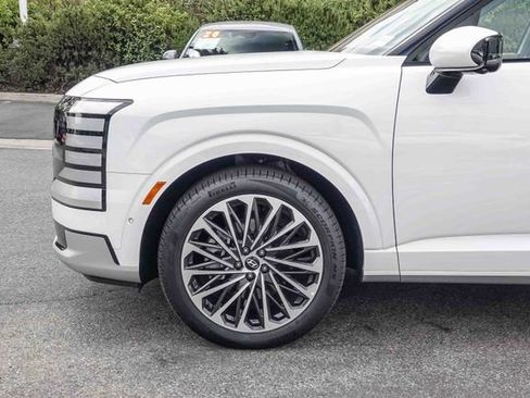 Certified 2026 Hyundai Palisade Calligraphy AWD/4WD image 10