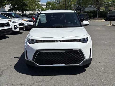 Used 2025 Kia Soul LX w/ LX Technology Package image 6