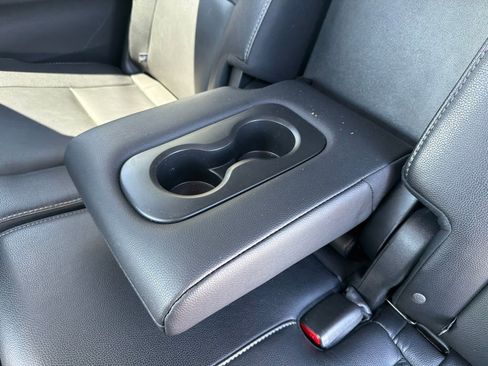 Used 2017 Honda Pilot Touring image 38