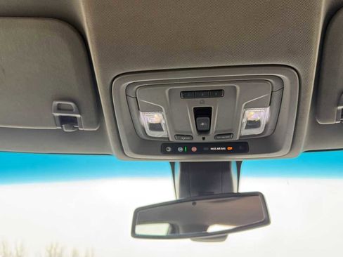 Used 2020 GMC Sierra 1500 SLT w/ SLT Premium Plus Package AWD/4WD image 25