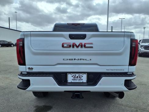 New 2026 GMC Sierra 2500 Denali w/ Denali Reserve Package AWD/4WD image 6
